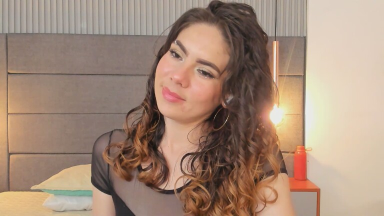 Linda_Perez's Streamate show and profile