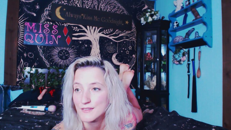 MissQuinCam's Streamate show and profile
