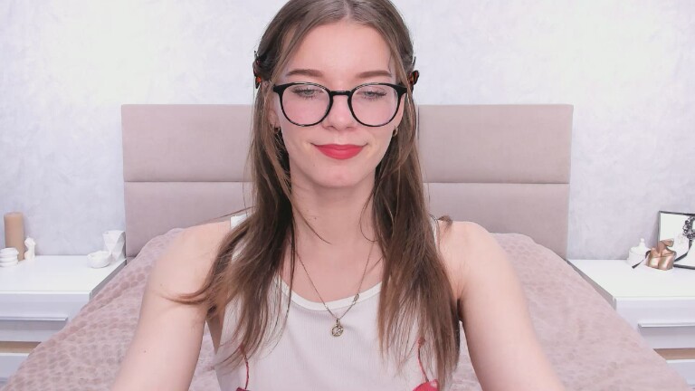 MYasmina's Streamate show and profile