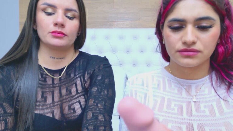 MaraAndSaray's Streamate show and profile