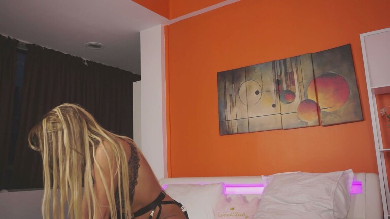 Loving_Blondie's Streamate show and profile