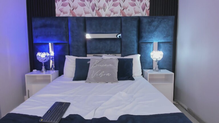 Lola_grays's Streamate show and profile