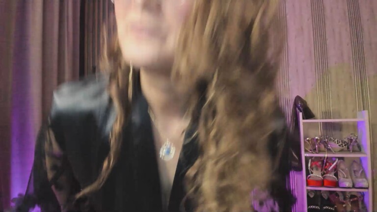 AdeleMour's Streamate show and profile