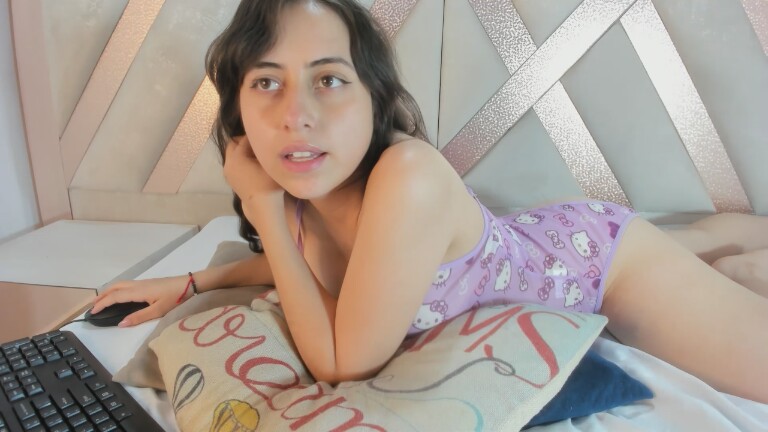 Cassandra_Arman's Streamate show and profile