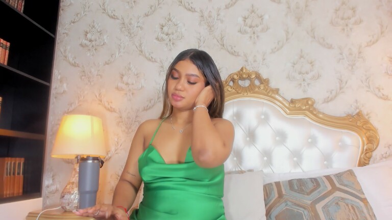 IssySosa's Streamate show and profile