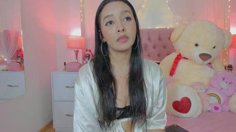 AlexandraWinterr's Streamate show and profile