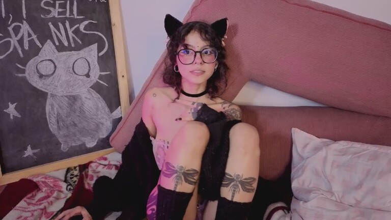 Gaia33's Streamate show and profile