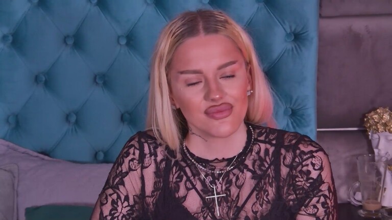 NadineBonita's Streamate show and profile