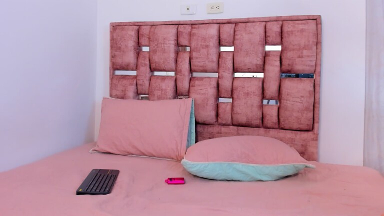 Hellen_Roberts's Streamate show and profile