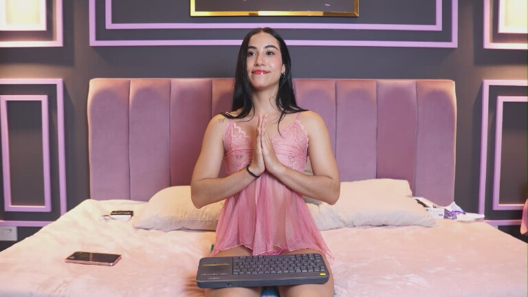 JuliaLaurent's Streamate show and profile