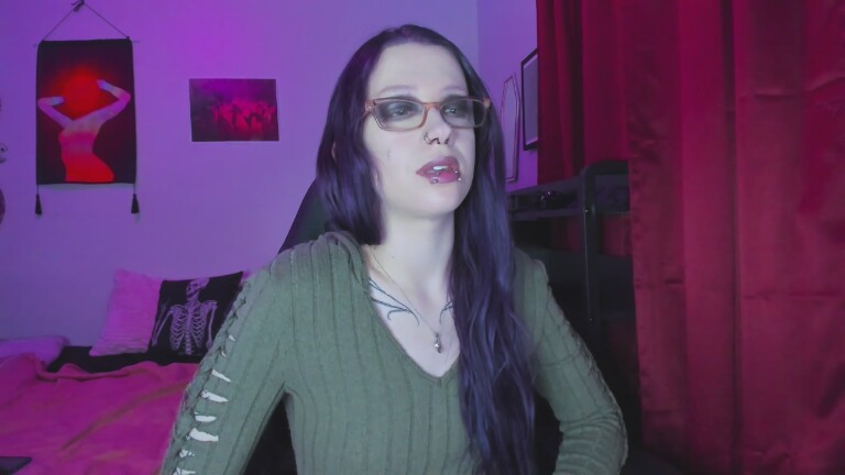 NikkiVill's Streamate show and profile