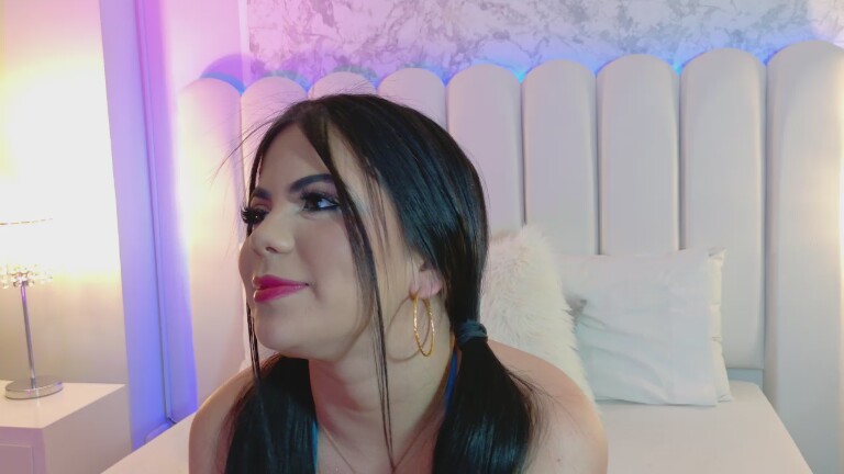 MartinaGucci's Streamate show and profile