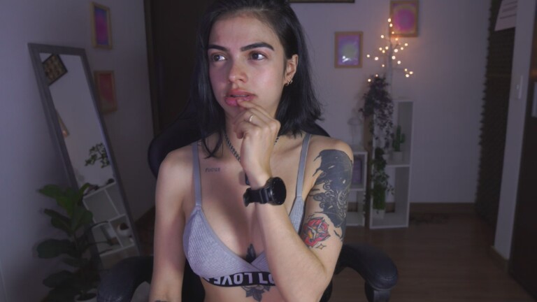 AlissonnovaXX's Streamate show and profile
