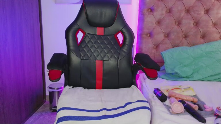 Yaya_Lm's Streamate show and profile