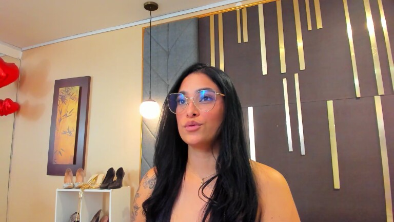 BarbaraSaenz's Streamate show and profile