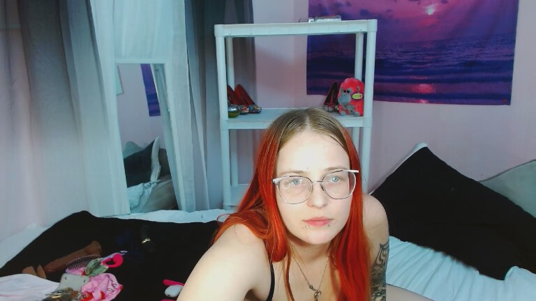 FoxyLilly's Streamate show and profile