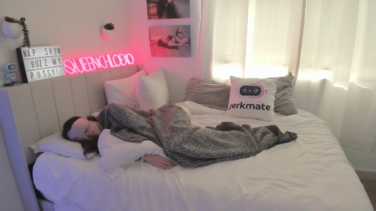 QueenChloeXO's Streamate show and profile