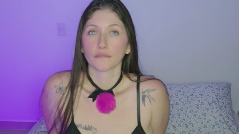 EmmaShaykk's Streamate show and profile