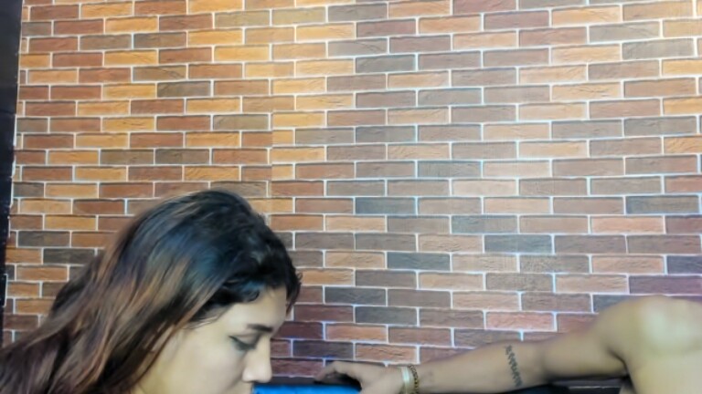 Anyelin69's Streamate show and profile