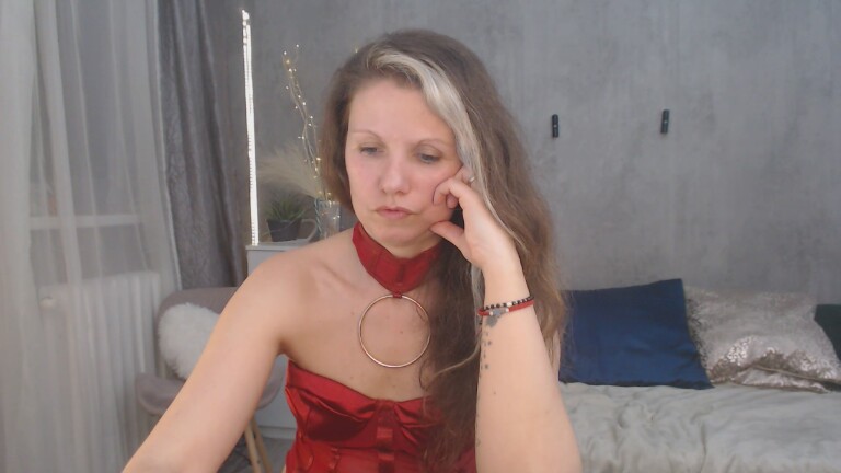 EmaStar's Streamate show and profile