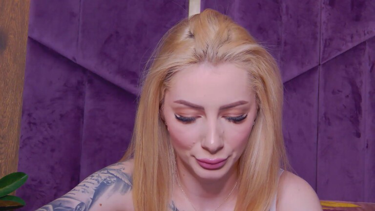 AngieShaen's Streamate show and profile