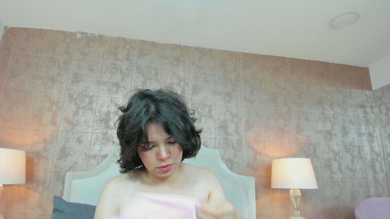 NikoYon's Streamate show and profile