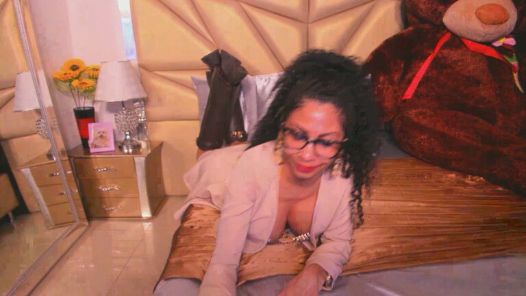 KarenDuval's Streamate show and profile