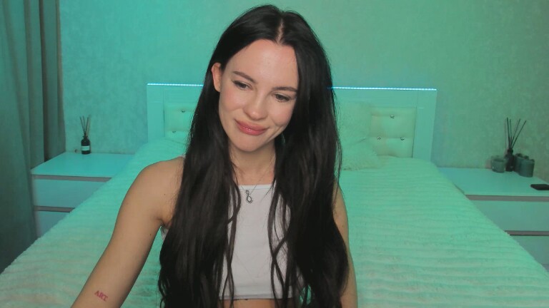 RoxyHey's Streamate show and profile