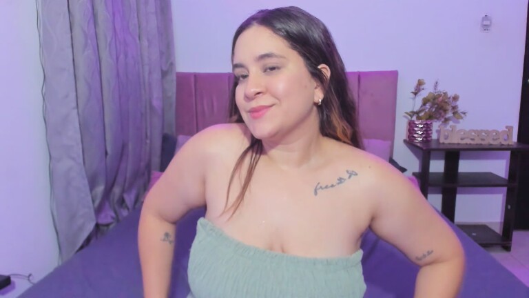 EmaBaaker's Streamate show and profile