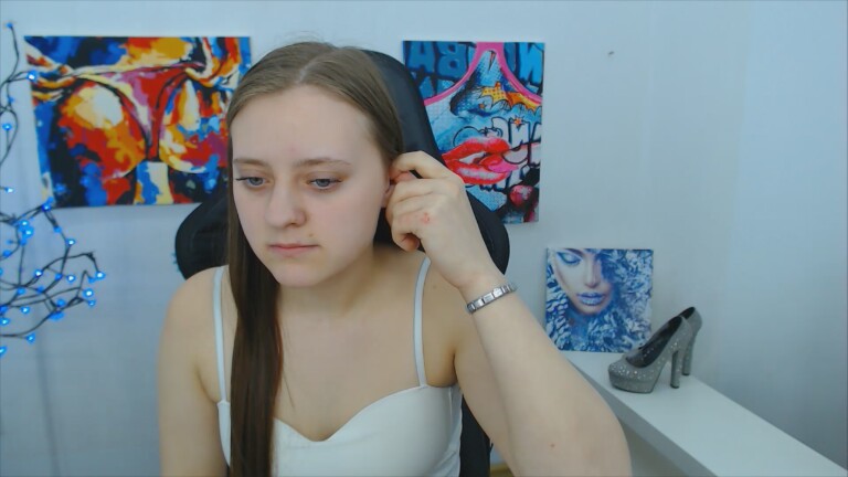 ArinaBelly's Streamate show and profile