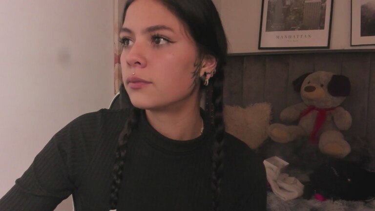 Kikivelvet's Streamate show and profile