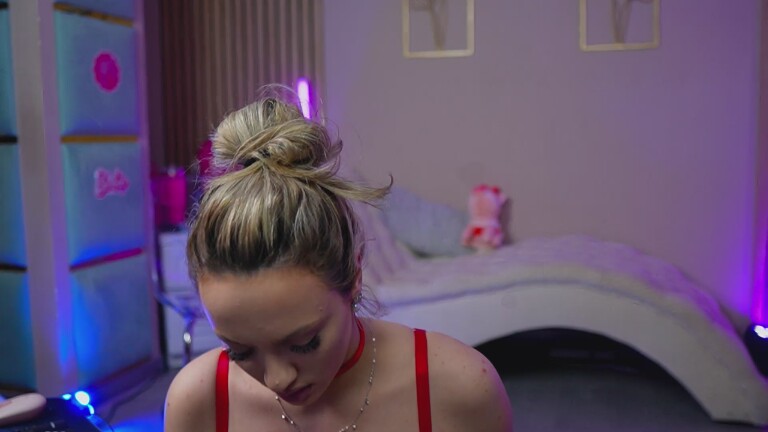 SabrinaJadeX's Streamate show and profile