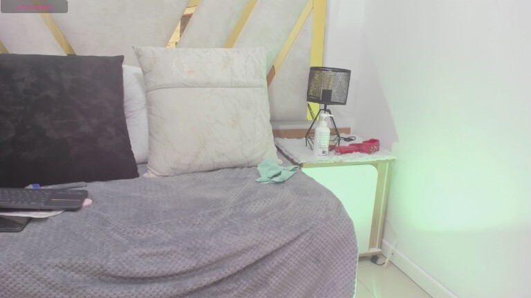 Luna_Mature's Streamate show and profile