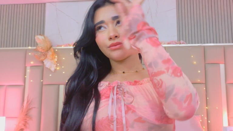 RoxyLyne's Streamate show and profile