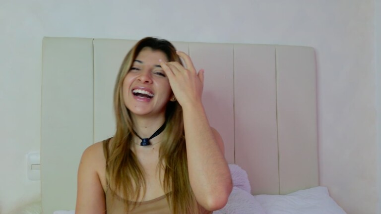 ValentinaCastillo's Streamate show and profile