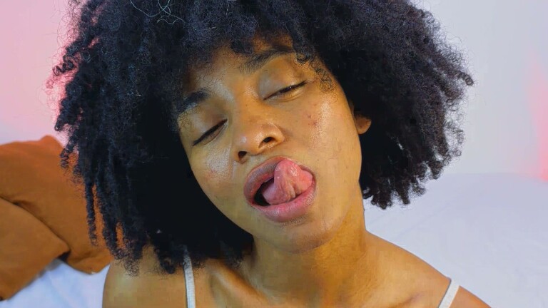 kriss_reyes's Streamate show and profile