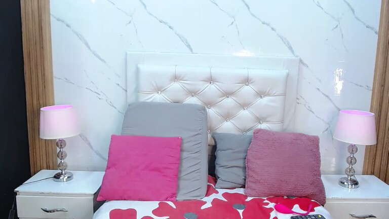 Mia_Thick's Streamate show and profile