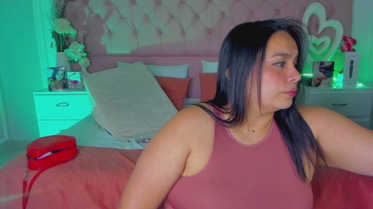 Nina_Lisboah's Streamate show and profile