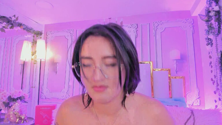 NaraSuarez's Streamate show and profile