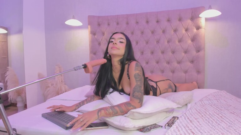 Alicia_Evans's Streamate show and profile