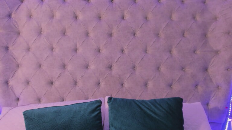 dafne_bss's Streamate show and profile