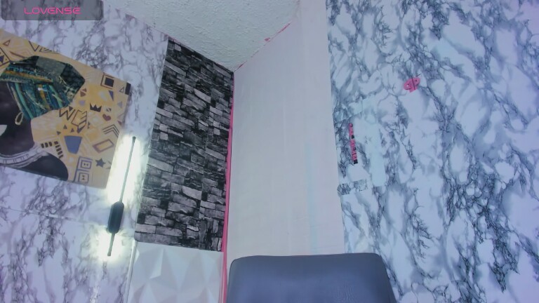 Queen_Cuarxooo's Streamate show and profile