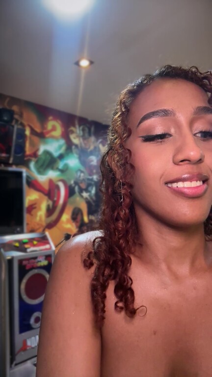 MaiaCox's Streamate show and profile