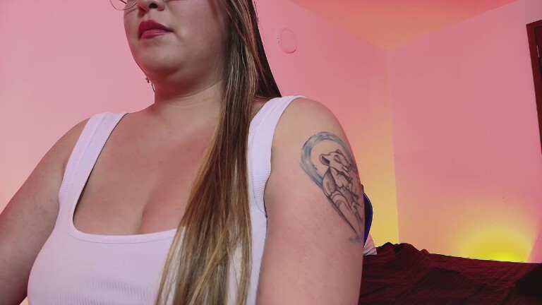 Emma_Sanin's Streamate show and profile