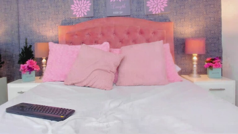 MichelleRioss's Streamate show and profile