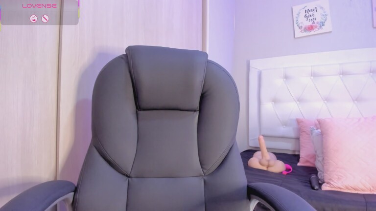 NicoleParker111's Streamate show and profile