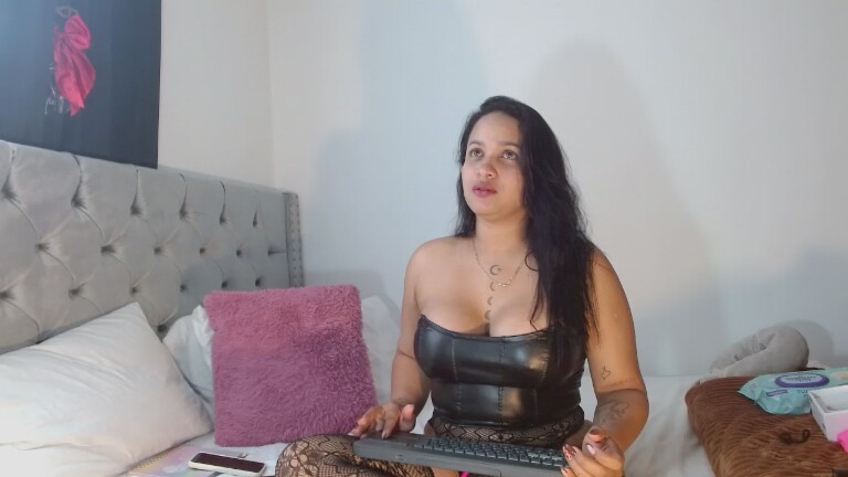 Celene_Ortiz's Streamate show and profile