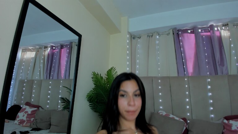 ToriMayer's Streamate show and profile