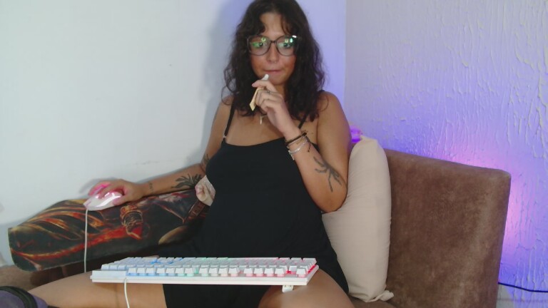 MyaMillor's Streamate show and profile