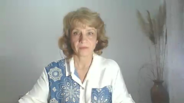 SimplyEnchanting's Streamate show and profile